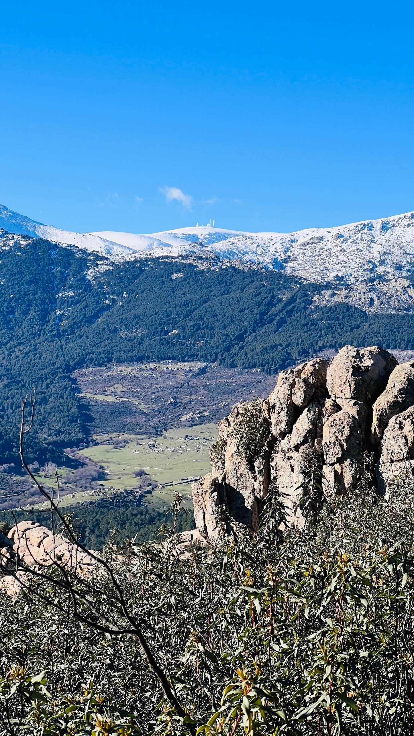 Saturday, 14th Dec. Hiking. La Raja (cave) - Mirador de Lalita - Soto del real 14KM- HARD level