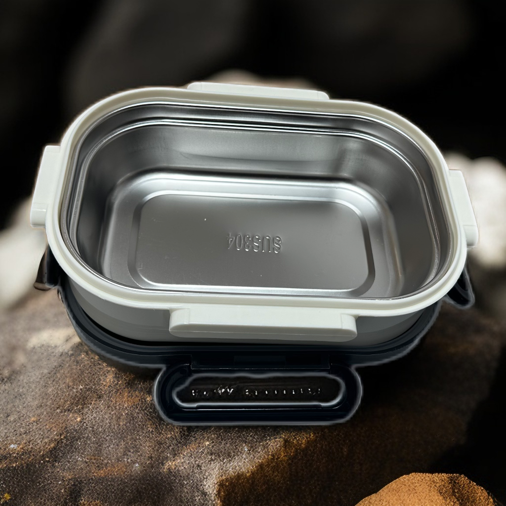 Thermal lunch box for hiking and outdoor