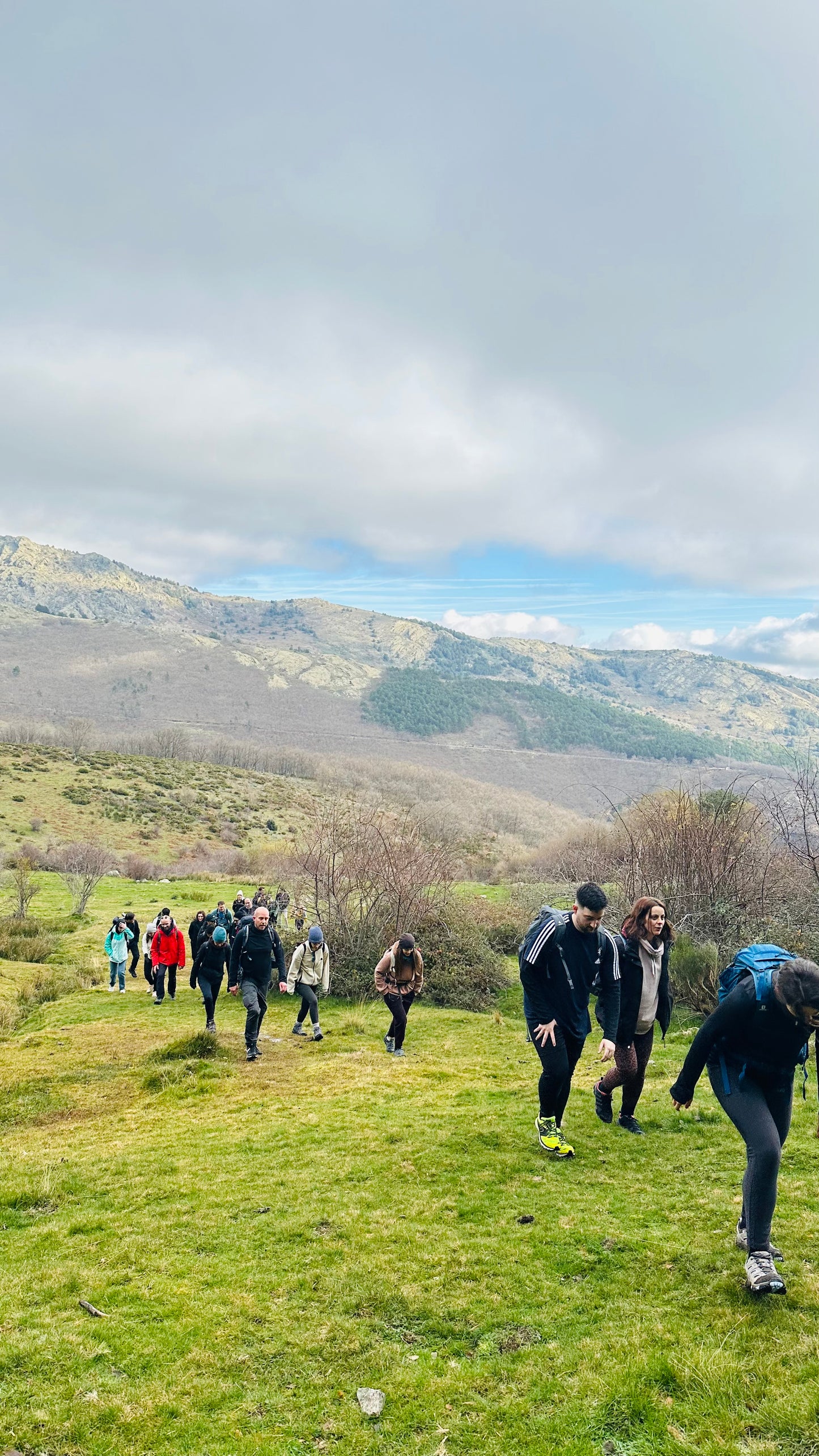 Sunday, 29th sep. Hiking : Lake, Forest, Mountain. Parada del Rey miraflores. Medium Hard 10KM