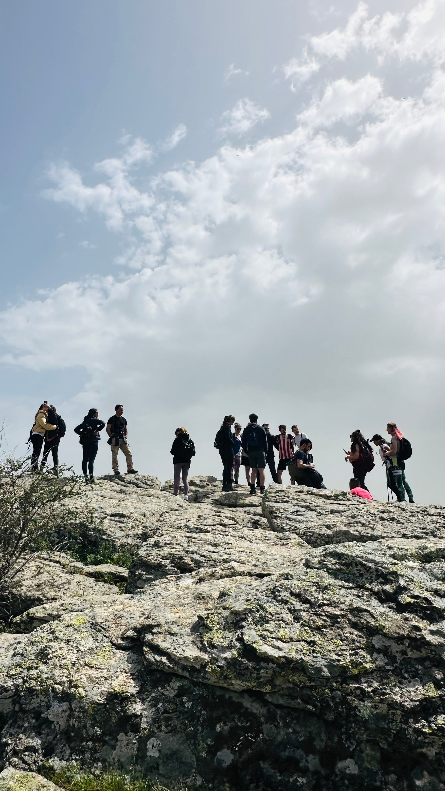 Sunday, 29th sep. Hiking : Lake, Forest, Mountain. Parada del Rey miraflores. Medium Hard 10KM