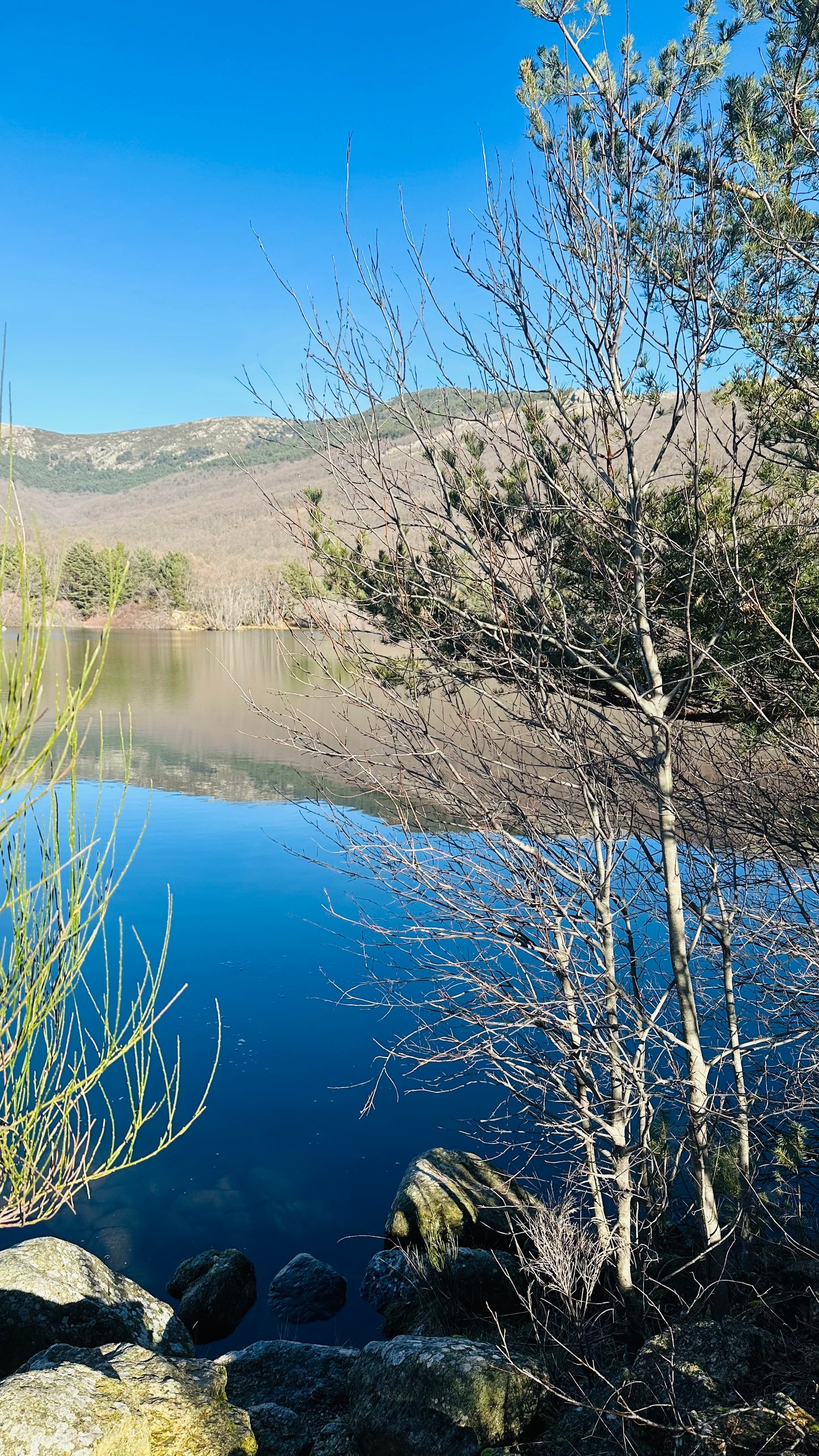 Sunday, 29th sep. Hiking : Lake, Forest, Mountain. Parada del Rey miraflores. Medium Hard 10KM